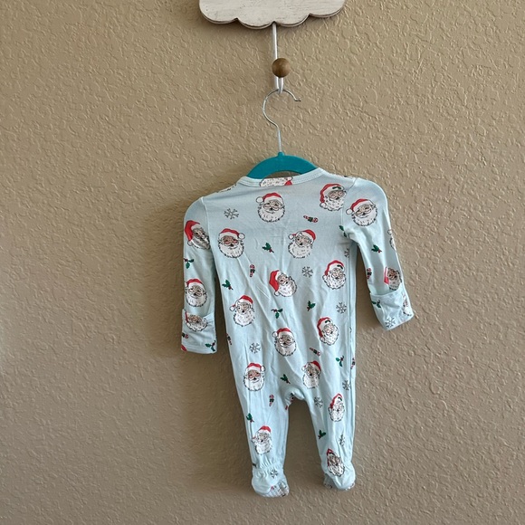Angel Dear Viscose Bamboo Vintage Santa Footie NWT - Picture 5 of 5